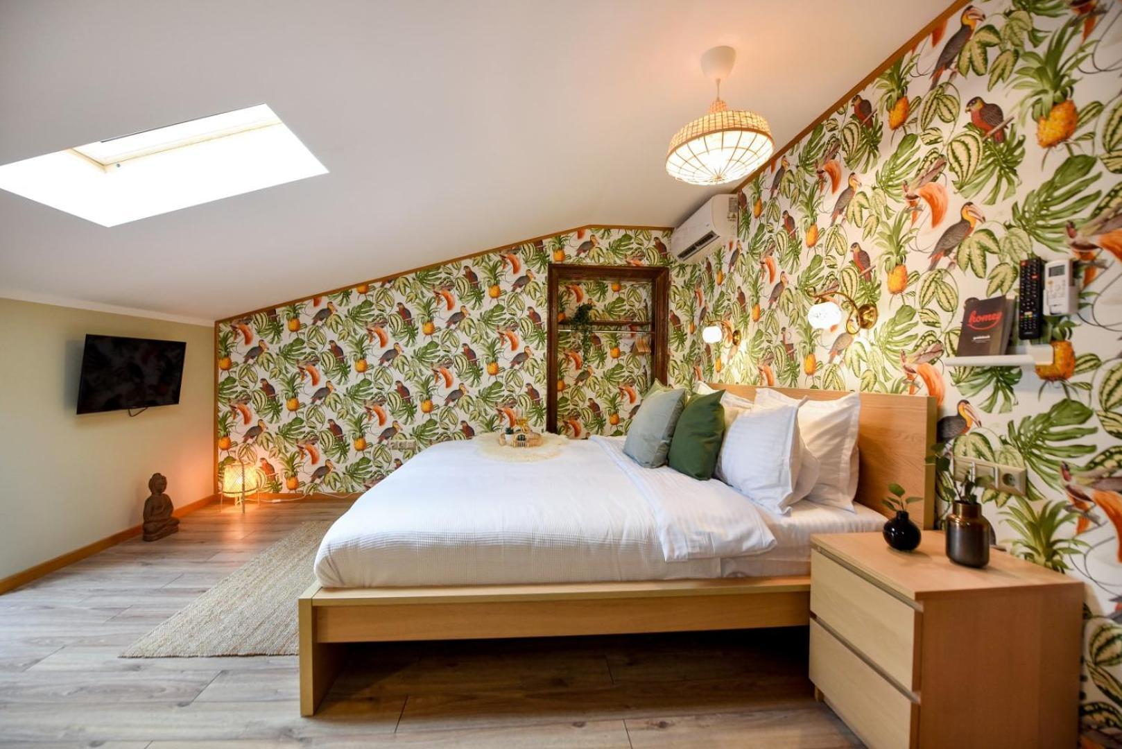 Historic Charm, Modern Comfort - Accommodation In The Heart Of The Old Town Bucareste Quarto foto